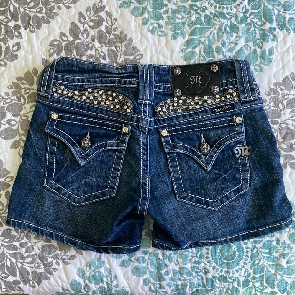 Miss Me size 27 shorts